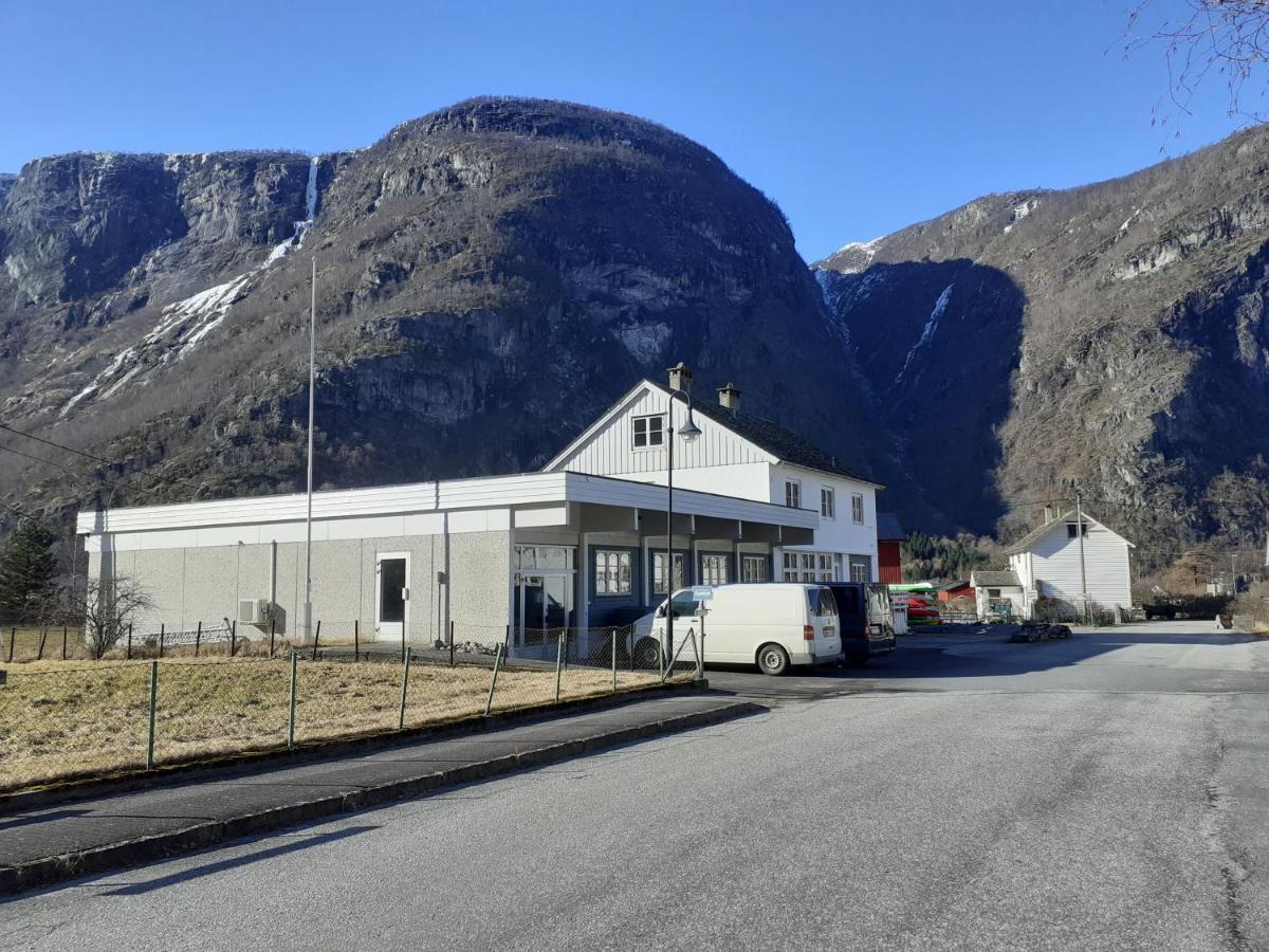 Adventure Hotel & Guesthouse Eidfjord New Exterior photo